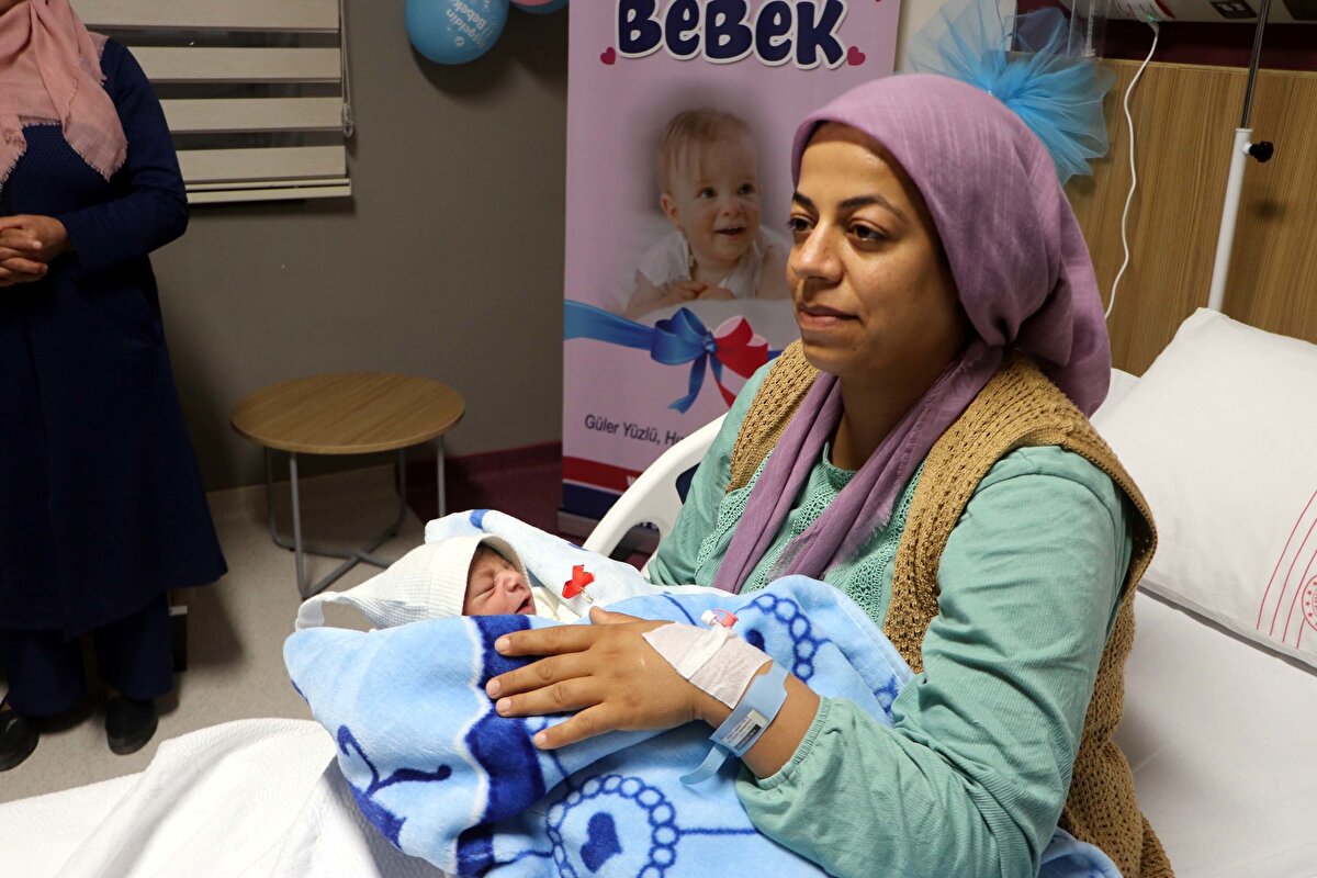 Gaziantep'te saat 00.03'te Mustafa bebek dünyaya geldi.