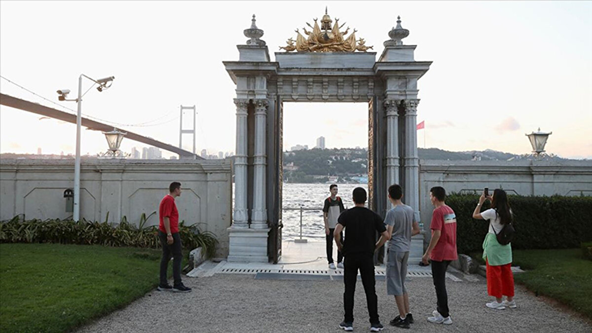 Bir önceki yılda ziyaretçi sayısı 6 milyon 649 bin 163 olurken ziyaretçilerde yüzde 9 artış gözlemlendi.