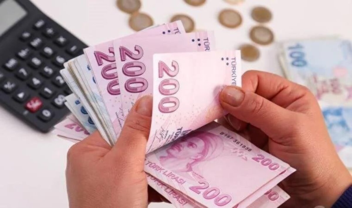 2005 sonrası SGK, Bağ-Kur ve Emekli Sandığı girişi olan kadınlar için 46 yaş ve 6.700 prim günü, erkekler için 48 yaş ve 6.700 prim gün şartı aranacak.