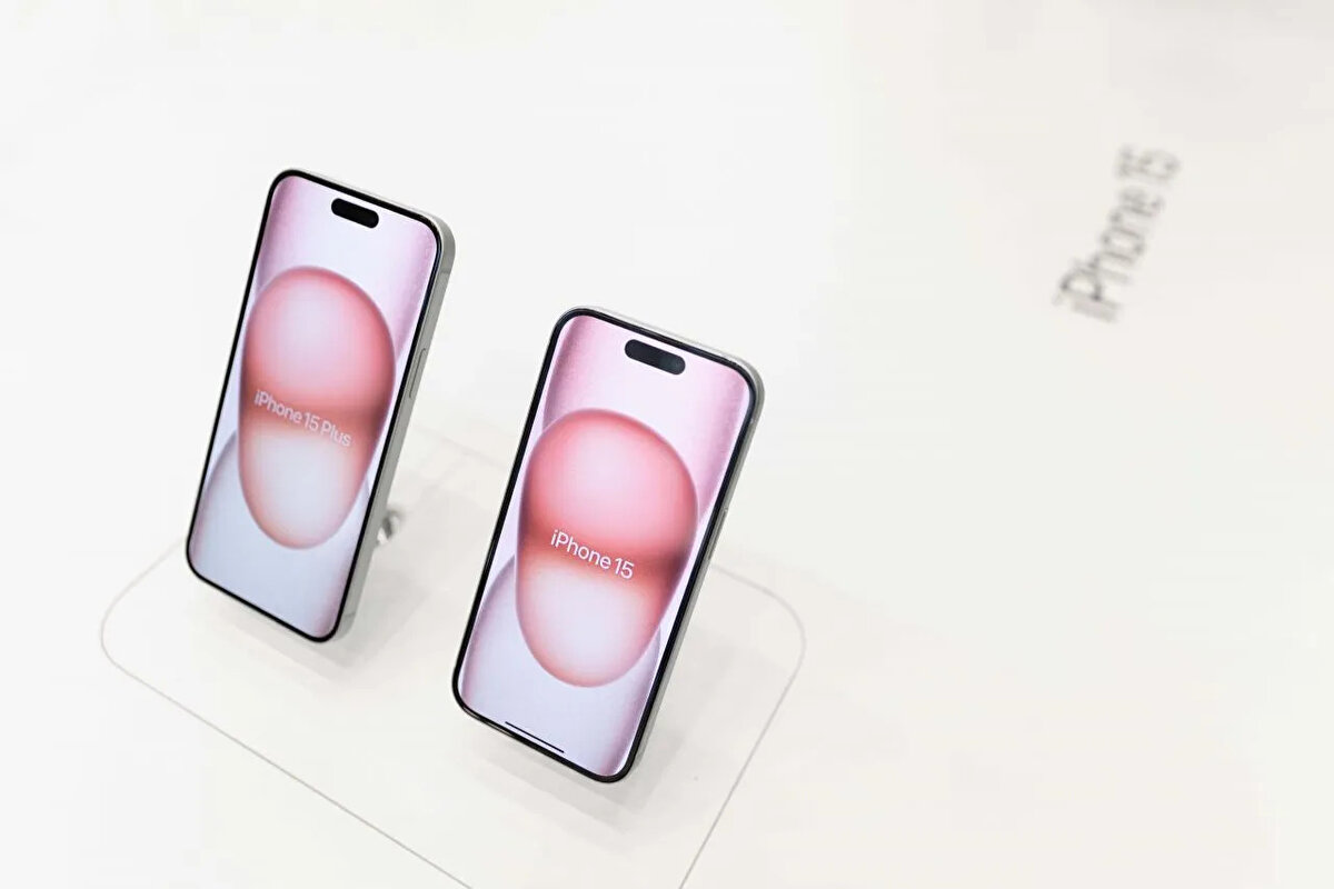 10. iPhone 15<br><br>Satış adedi: 17 milyon