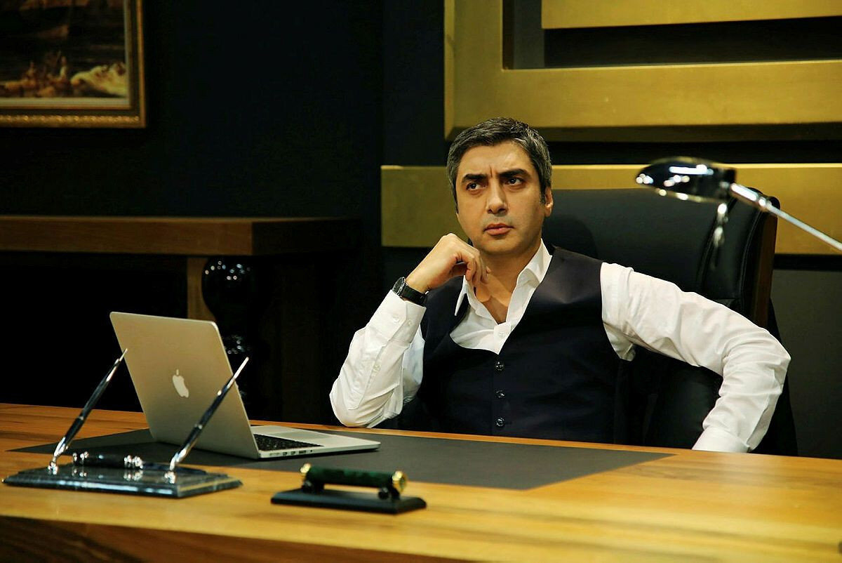 Televizyona tarihine damga vuran ve uzun yıllardır da adından söz ettiren Kurtlar Vadisi, yeni bir isimle dijital platformda yayınlanacak. 