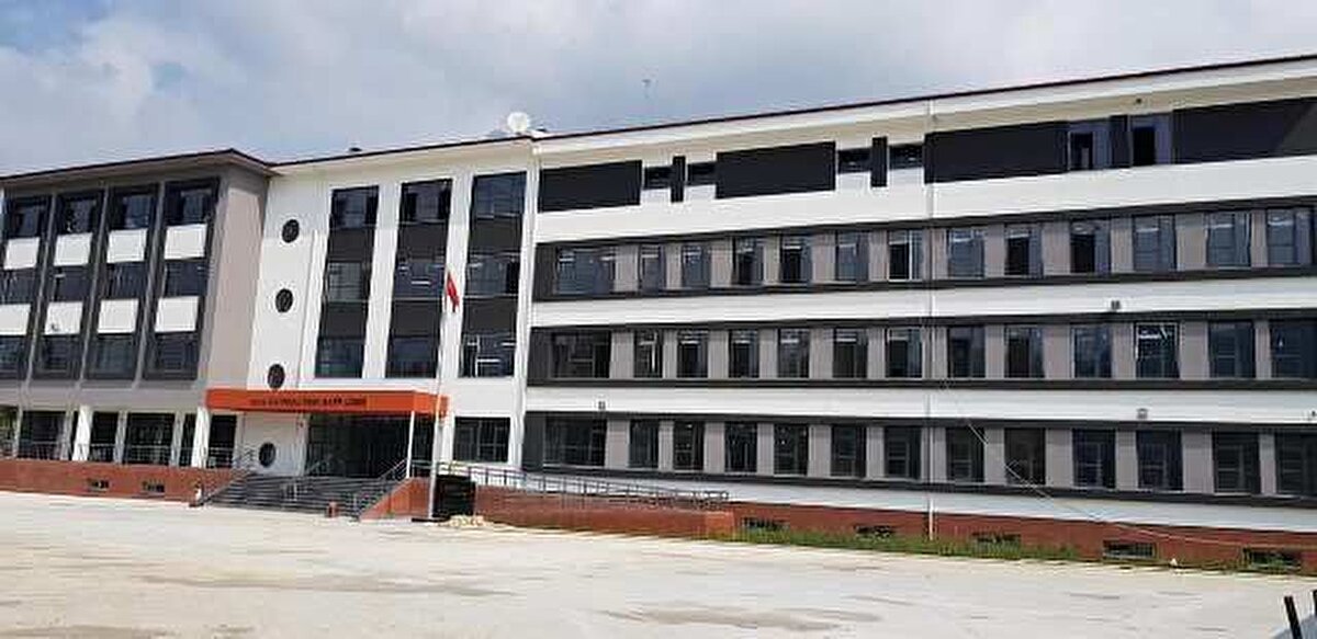 Adalar - 125.Yıl Atatürk Ortaokulu - % 92<br>Adalar - Büyükada Anaokulu - % 58<br>Avcılar - Alsancak İlkokulu (A Blok) - % 76<br>Avcılar - Alsancak Ortaokulu (B Blok) - % 78<br>Arnavutköy - Piri Reis İlkokulu - %1<br>Arnavutköy - Suatlar Anaokulu - %1<br>Bayrampaşa - Rıfat Canayakın Anadolu İmam Hatip Lisesi - % 37<br>Bayrampaşa - Cevatpaşa İlkokulu - % 22<br>Beşiktaş - Gazi Mustafa Kemal Ortaokulu - % 67<br>Beşiktaş - Beşiktaş Halk Eğitim Merkezi - % 43<br>Beşiktaş - Anafartalar Fen Lisesi - % 22<br>Beykoz - Hacı Numan Ortaokulu - % 69<br>Beyoğlu - Dr. Tevfik Sağlam İlkokulu - % 26<br>Çatalca - Çanakça İlkokulu – Ortaokulu - % 70<br>Esenler - Esenler Menderes Anadolu Lisesi - % 43<br>Eyüpsultan - Üçşehitler İlkokulu Ortaokulu - % 12<br>Eyüpsultan - Şehit Öğretmenler İlkokulu Ortaokulu - % 33<br>Eyüpsultan - Yunus Emre İlkokulu - % 66<br>Eyüpsultan - Haydar Akçelik Mesleki ve Teknik Anadolu Lisesi - % 24<br>Eyüpsultan - Eyüp İmam Hatip Lisesi - Okul Blokları - % 98