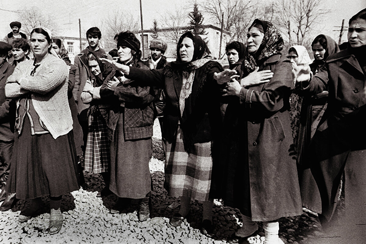 İnsanlık tarihine koca bir kara leke olarak yazılan bu katliam, hiçbir zaman unutulmayacak olsa da işgal altındaki toprakların kurtarılması, Azerbaycanlıların kalbine su serpti. Azerbaycanlıların şimdi tek istediği, Hocalı Katliamı'nın faillerinin yargı önüne çıkartılması ve adaletin yerini bulması.