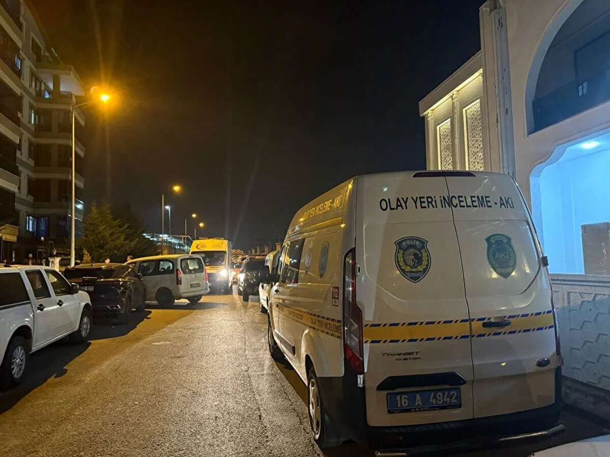 112 Acil Servis ekiplerince, Samsat ve Kahta devlet hastaneleri ile Adıyaman Eğitim ve Araştırma Hastanesine kaldırılan yaralılar müdahaleye rağmen kurtarılamadı.