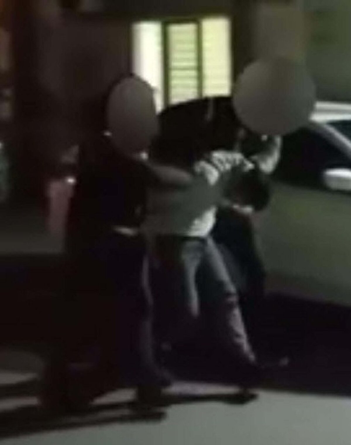 İzmir 10. Ağır Ceza Mahkemesinde 'nitelikli adam öldürme', 'nitelikli yağma' ve 'ruhsatsız silah taşıma' suçlarından tutuklu yargılanan Aysal hakkında istenilen cezai ehliyet raporu, mahkemeye ulaştı.