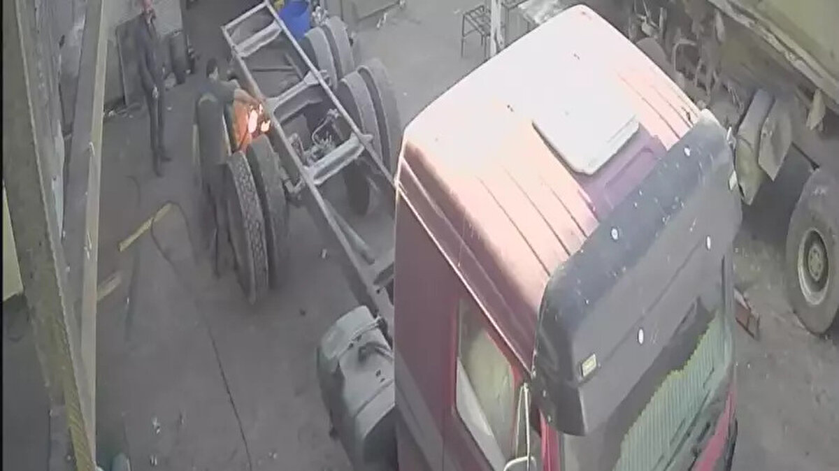 Buğday alım satımı yapan Mustafa Sarıbaş'ın ağabeyi Abdullah Sarıbaş, 13 Mart günü, 42 ADZ 571 plakalı kamyonlarını Karatay ilçesi Fevzi Çakmak Mahallesi’ndeki buğday pazarına park etti. Mustafa Sarıbaş da 2 gün sonra aynı yere gittiğinde park halindeki kamyonun yerinde olmadığını gördü.