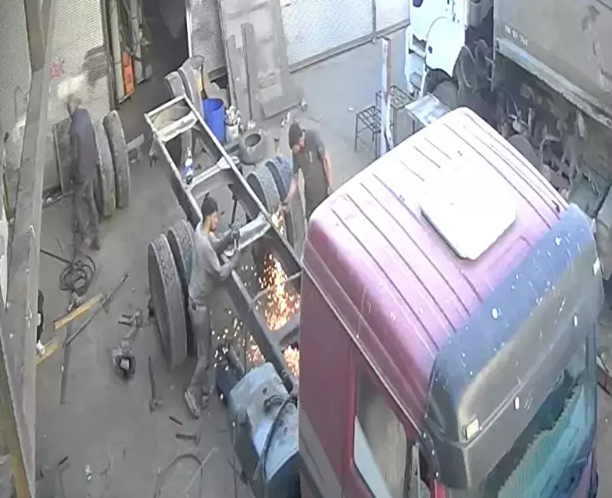 Ardından da sanayideki sokakları tek tek gezip, araştırdı. Bir tamirci dükkanının önünde kamyonunun kasasını gören Mustafa Sarıbaş, polise haber verdi. Polislin tamirci dükkanına yaptığı baskında kamyonun motor kısmı ile bazı parçaları bulundu. İş yeri güvenlik kameralarını inceleyen polis, kamyonun yaklaşık 4 saat içinde vinç yardımıyla parçalara ayrıldığı ve bazı parçalarının da satıldığını saptadı. Bunun üzerine iş yeri sahibi Ferdi Şensoy, gözaltına alındı. Emniyetteki işlemlerinin ardından Adana Adliyesi’ne sevk edilen Şensoy, tutuklandı. Polis, aracın parçalanmasına yardımcı olan ile parçaların satıldığı kişileri tespit etmek için çalışmasını sürdürüyor.