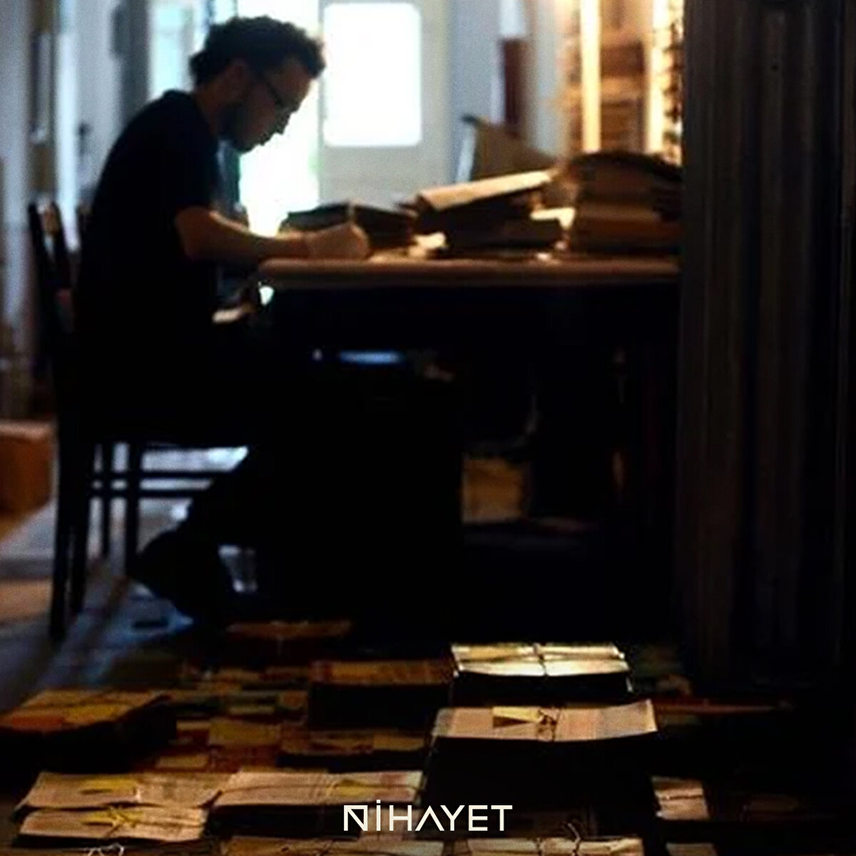 Diğer bir yandan kütüphanede matbu İncil ve Tevrat nüshaları da yer almakta.