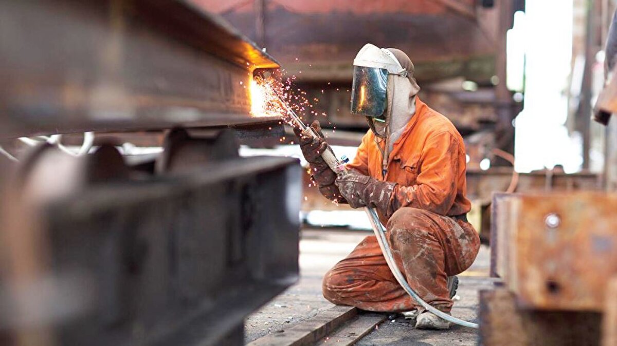 Araştırmada, işverenlerin yüzde 12,5'inin eleman temininde güçlük çektiği saptandı. Eleman temininde en fazla güçlük çekilen 10 meslek, makineci (dikiş), garson, ahşap mobilya imalat ustası, gazaltı kaynakçısı, inşaat işçisi, satış danışmanı, tır-çekici şoförü, yük taşıma şoförü, akaryakıt satış elemanı ve çelik kaynakçısı olarak sıralandı.