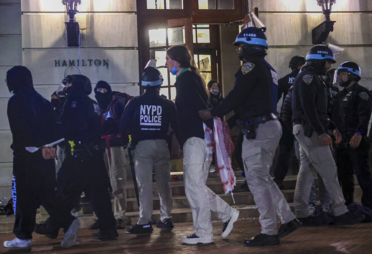 ABD'nin Columbia Üniversitesindeki Gazze Dayanışma Kampı polisin müdahalesiyle dağıtıldı