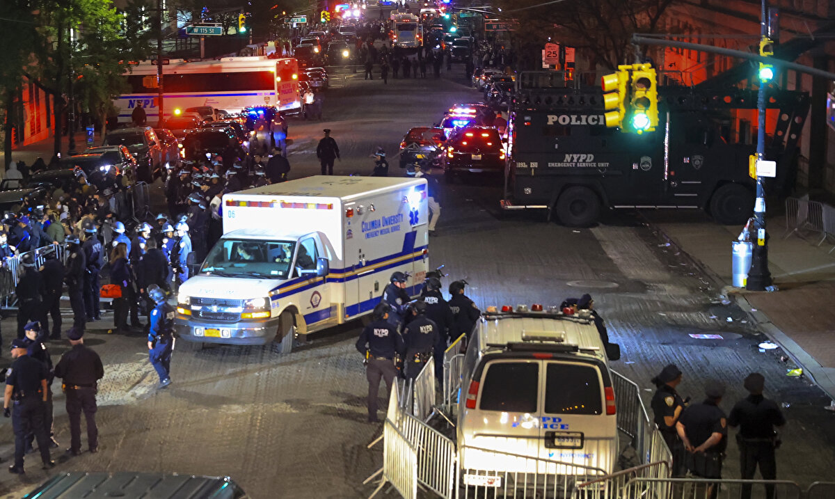 ABD'nin Columbia Üniversitesindeki Gazze Dayanışma Kampı polisin müdahalesiyle dağıtıldı