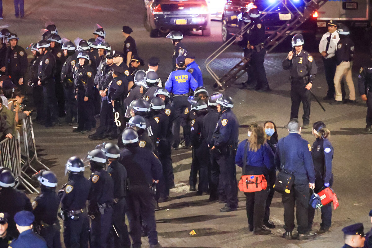 ABD'nin Columbia Üniversitesindeki Gazze Dayanışma Kampı polisin müdahalesiyle dağıtıldı