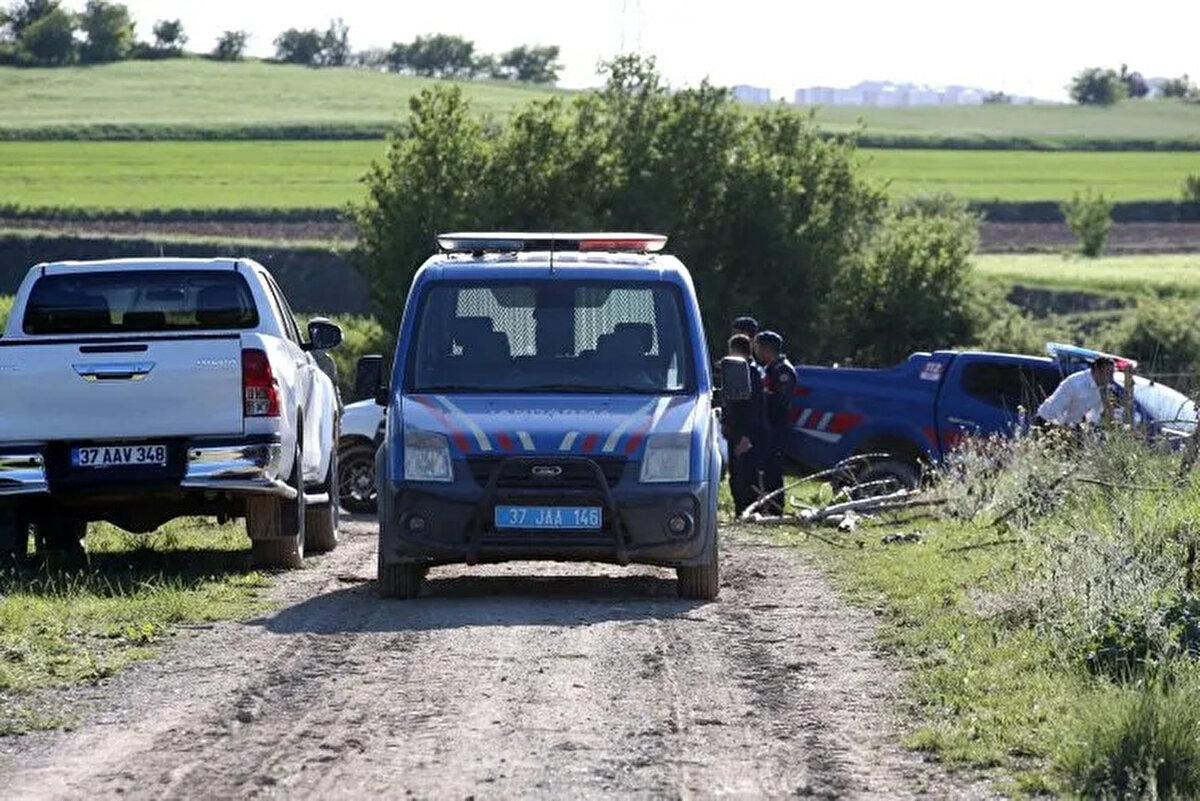 Cumhuriyet savcısının ve olay yeri inceleme ekiplerinin incelemesinin ardından ceset, Kastamonu Eğitim ve Araştırma Hastanesi morguna kaldırıldı. Cesedin kimliği otopsi incelemesinin ardından kesinlik kazanacak.