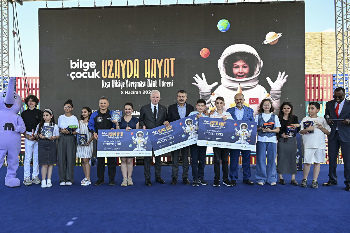 Bilge Çocuk dergisi tarafından Milli Eğitim Bakanlığı destekleriyle gerçekleşen ‘Uzayda Hayat' kısa hikâye yarışması ödül töreni düzenlendi. 