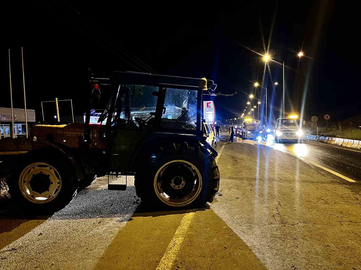 Kazada yaralanan 7 kişi ambulansla Ağrı Eğitim ve Araştırma Hastanesi’ne kaldırıldı. Otomobilin kullanılamaz hale geldiği kazayla ilgili inceleme başlatıldı.