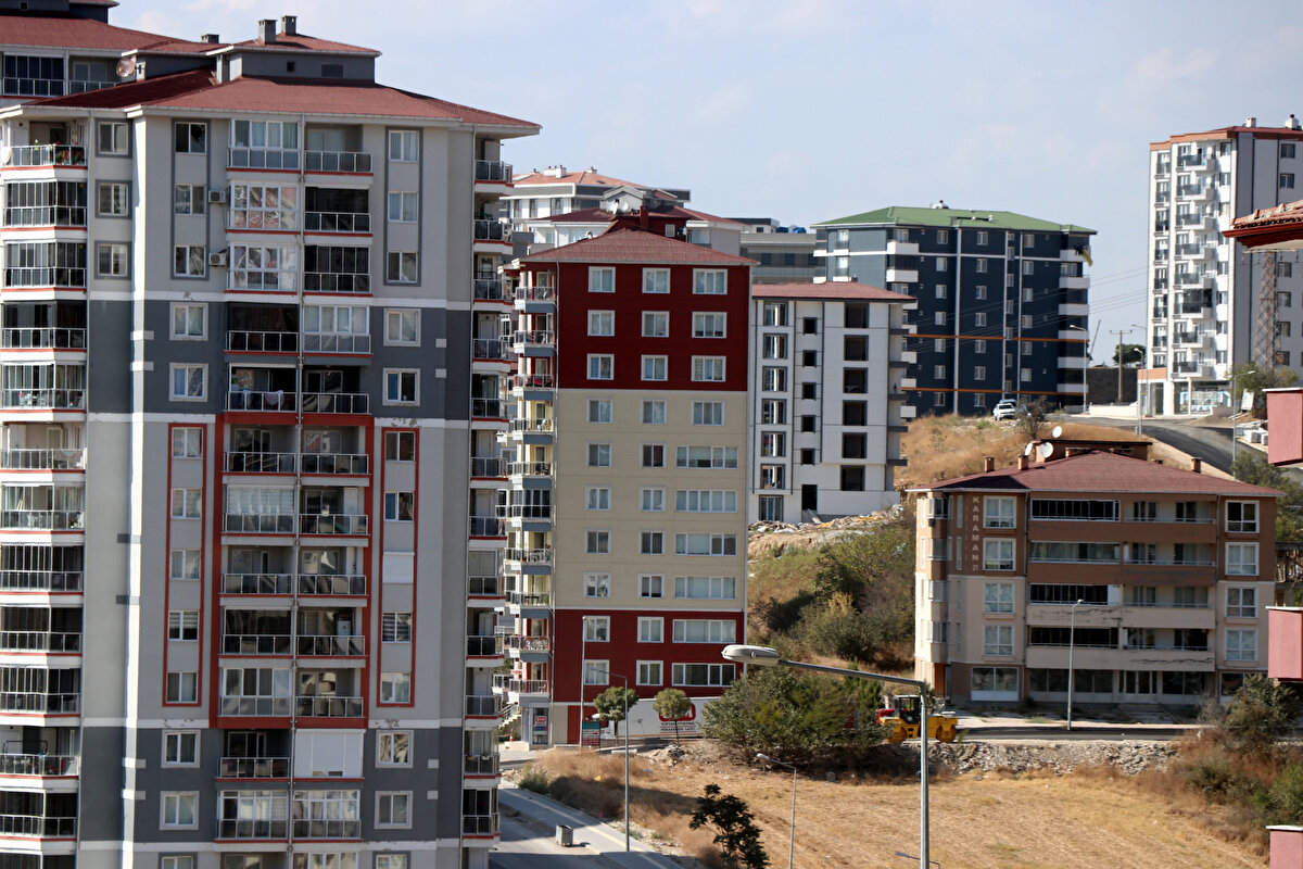 Yazılı Sözleşme<br>Kira sözleşmeleri sözlü olarak da yapılabilir, ancak hukuki anlaşmazlıklarda ispat güçlüğü çekilmemesi için yazılı yapılması önerilir. Ayrıca, yazılı sözleşme olmadan bazı temel hizmetlerin sağlanması güçleşebilir.