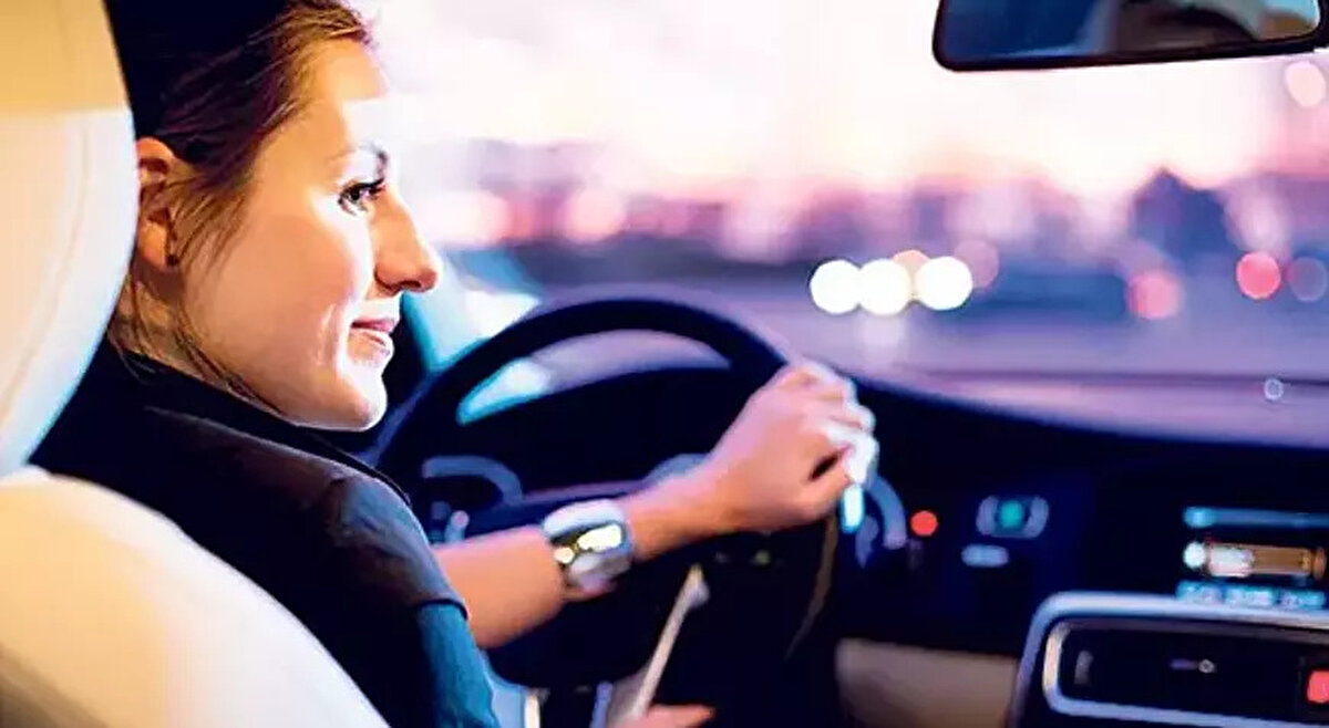 Kursiyerlerin geri park uygulamasında koniler arasına tek hamlede girememesi durumunda aynı hamleyi bir kez daha yapabilmelerine imkan tanınacak.<br><br>