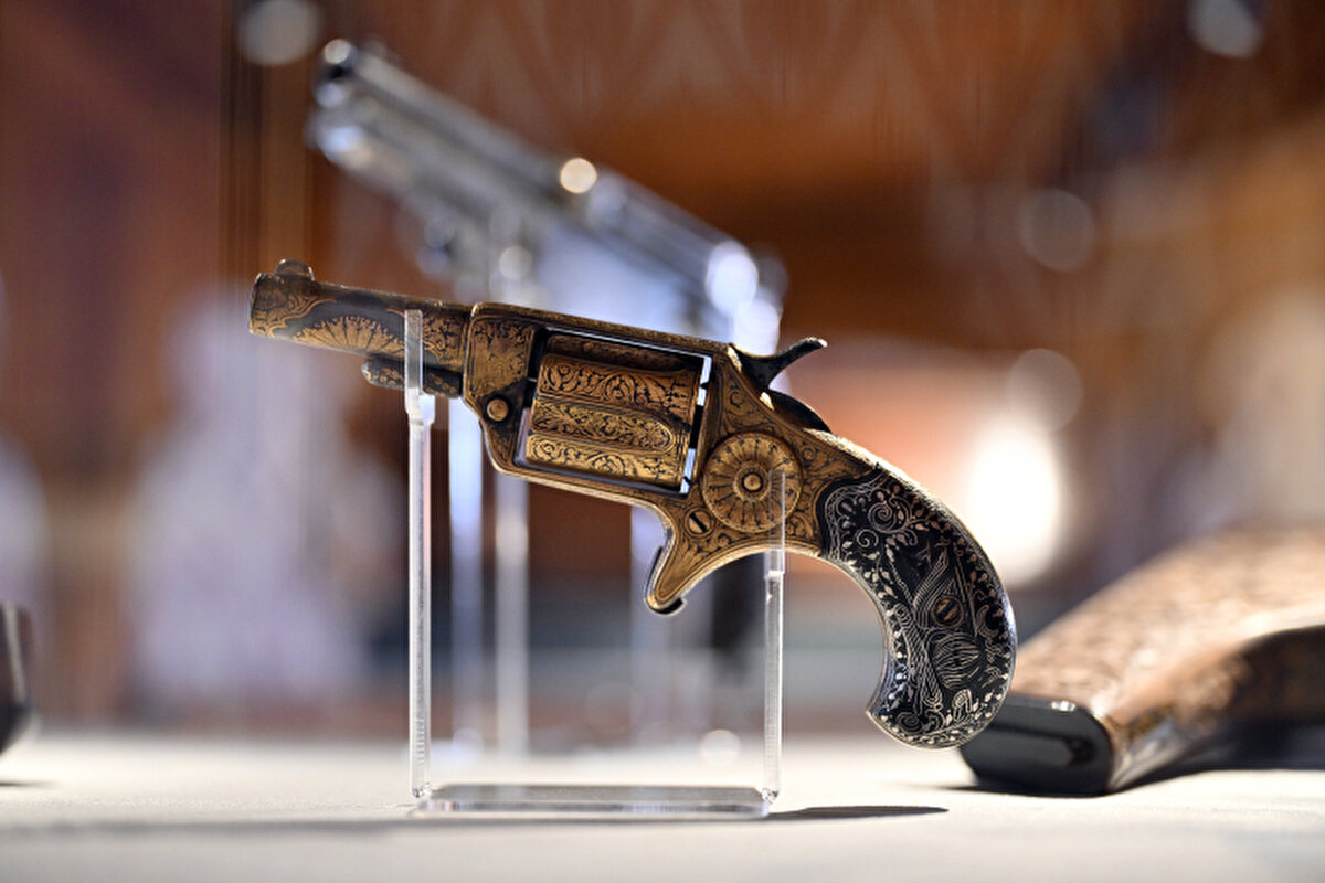 Sultan II. Abdülhamid döneminde asıl halini alan saray, 33 yıl boyunca devletin idari merkezi ve Sultan'ın ile ailesinin ikametgahı olarak hizmet vermiştir.<br><br>Köşkler, yönetim ve koruma yapıları ile parklar bütününden oluşan Yıldız Sarayı, Sultan II. Abdülhamid'in 1909'da tahttan indirilmesiyle birlikte önemini yitirmiştir.<br><br>