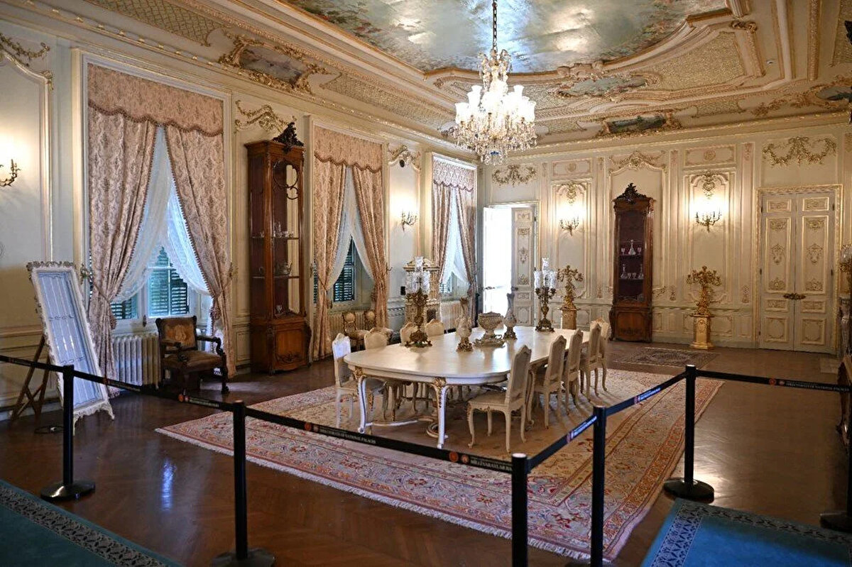 Son Osmanlı padişahı Sultan VI. Mehmed Vahdeddin döneminde de bir süre kullanılan saray, 1922'de saltanatın kaldırılmasıyla birlikte kapılarını tümüyle dış dünyaya kapamıştır.