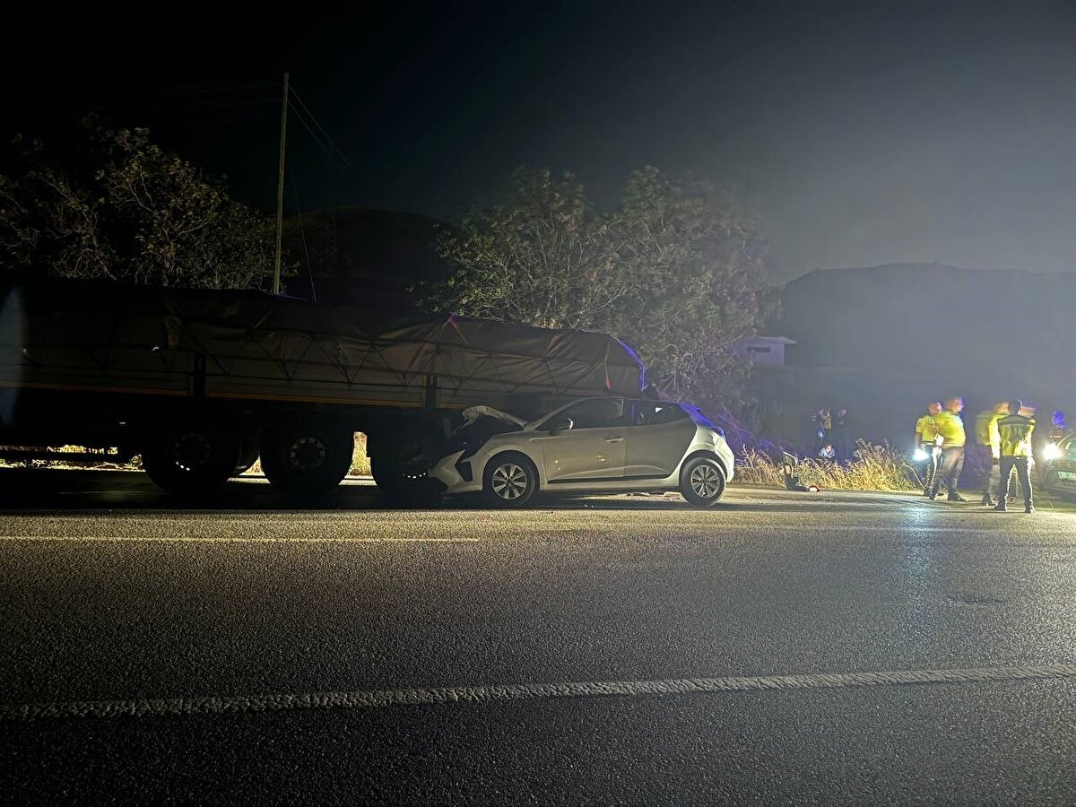 Kaza, Merzifon ilçesi Çaybaşı köyü yakınlarında meydana geldi. Edinilen bilgiye göre, ABD vatandaşı Brent Mıchael Walter’in (31) Samsun’dan kiralayarak yola çıktığı 34 KOZ 998 plakalı otomobil, Ünal Sakik yönetimindeki 41 L 6433 plakalı tıra arkadan çarptı. Kazada tırın altına giren araçtaki sürücünün yanı sıra eşi L. Colleen Walter (29), çocukları A. Nathanıel Walter (9), B. Marie Walter (7) ve E. Colleen Walter (4) yaralandı.