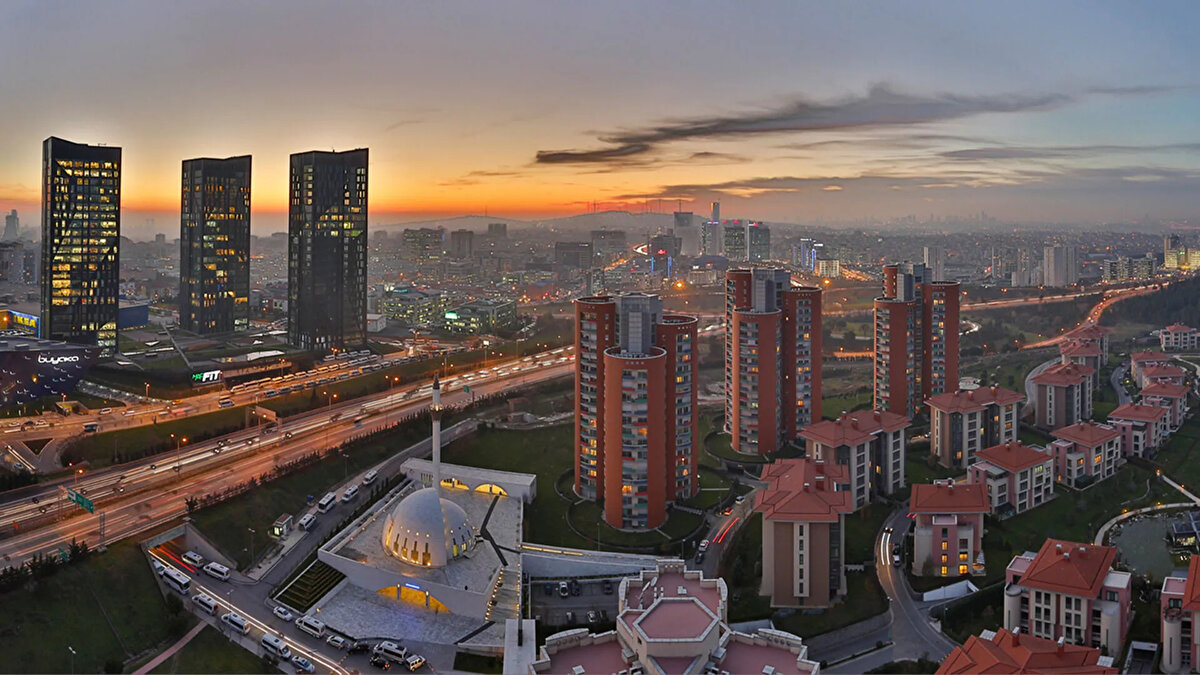 Ümraniye ilçesi 723 bin 760 kişiyle en kalabalık 10. ilçe oldu.