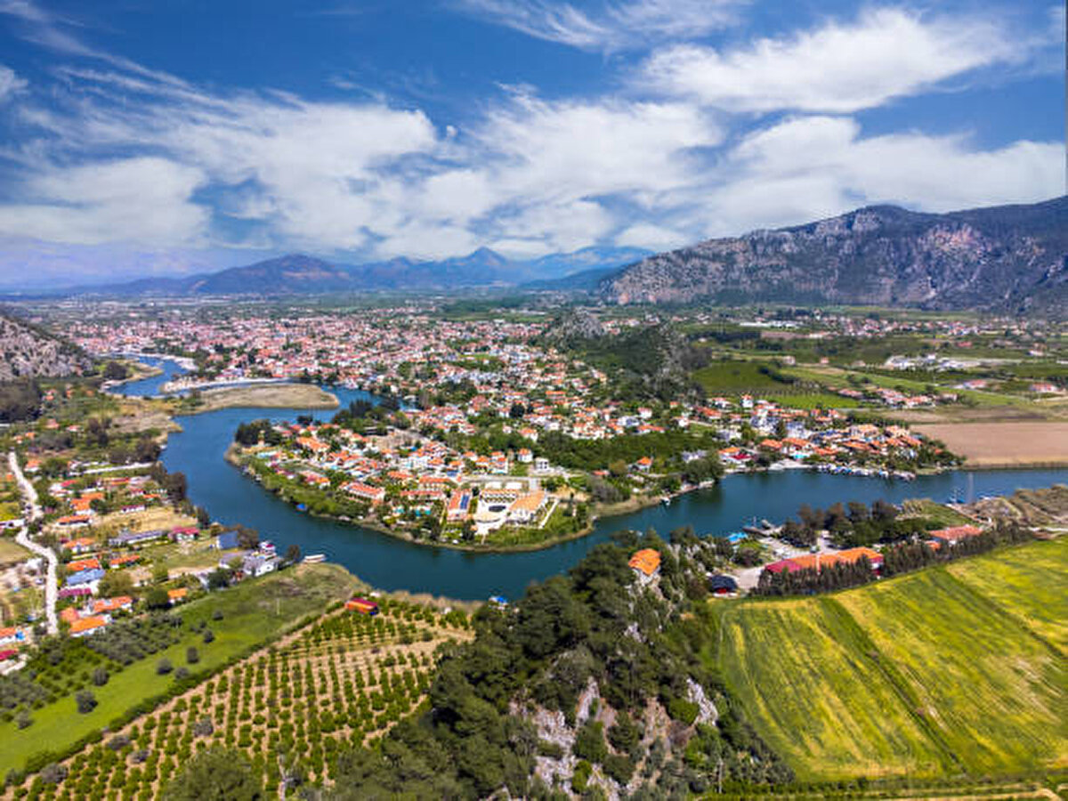 8-Muğla<br>211 milyar 376 milyon 926 bin Lira