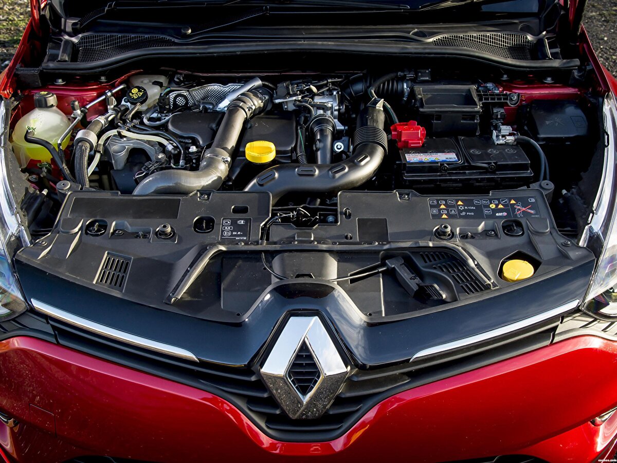 2024 ocak-temmuz döneminde trafiğe kayıt edilen toplam araç sayısı geçen yıla oranla yüzde 19,2 artarak 1 milyon 537 bin 616 oldu. Bu araçların yüzde 65,2'sinin benzin, yüzde 13,1'inin hibrit, yüzde 12,4'ünün dizel, yüzde 8,3'ünün elektrikli ve yüzde 1'inin LPG yakıtlı olduğu kaydedildi.