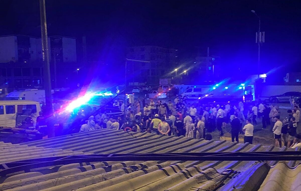 Kazada yaralanan 22 kişi olay yerine gelen 112 Acil Sağlık ekipleri tarafından ilk müdahalelerinin ardından ambulanslarla Akdeniz Üniversitesi Tıp Fakültesi Hastanesi, Kepez Devlet Hastanesi, Atatürk Devlet Hastanesi ve Antalya Eğitim ve Araştırma Hastanesi’ne kaldırıldı.