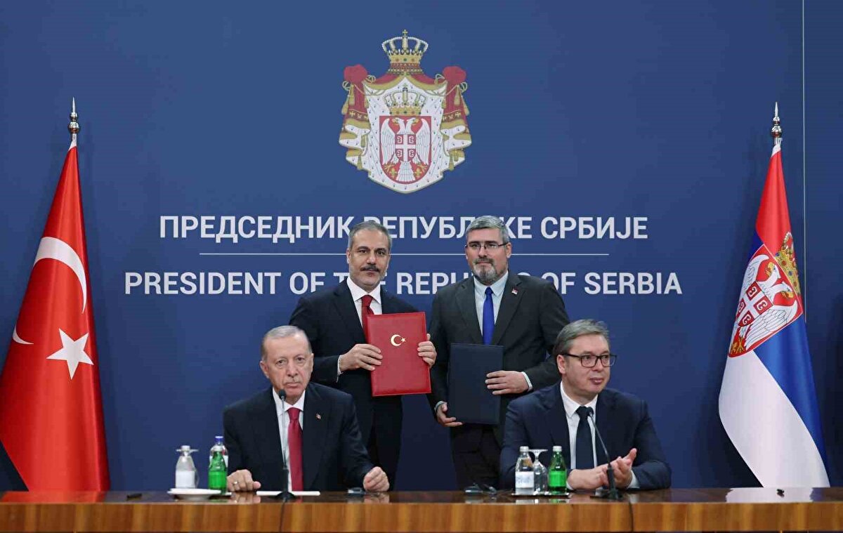 Sırbistan Cumhuriyeti Çalışma, İstihdam, Gaziler ve Sosyal İşler Bakanlığı ile Türkiye Cumhuriyeti Çalışma ve Sosyal Güvenlik Bakanlığı arasında "Çalışma, İstihdam ve Sosyal Güvenlik Alanlarında İşbirliğine Yönelik Mutabakat Zaptı"na Dışişleri Bakanı Hakan Fidan ile Çalışma, İstihdam, Gaziler ve Sosyal İşler Bakanı Nemanya Staroviç imza attı.