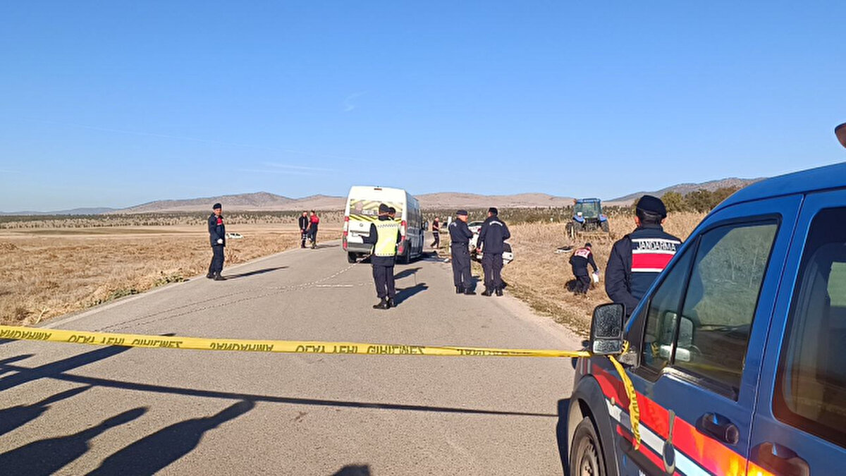 İhbar üzerine kaza yerine sağlık, jandarma ve itfaiye ekipleri sevk edildi.