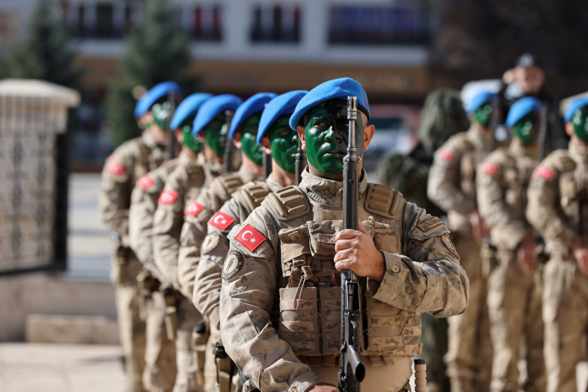 Sivas'ta 29 Ekim Cumhuriyet Bayramı törenle kutlandı. Törende Sivas İl Jandarma Komutanlığı Jandarma Asayiş Komando Bölüğü personeli gösteri sundu.