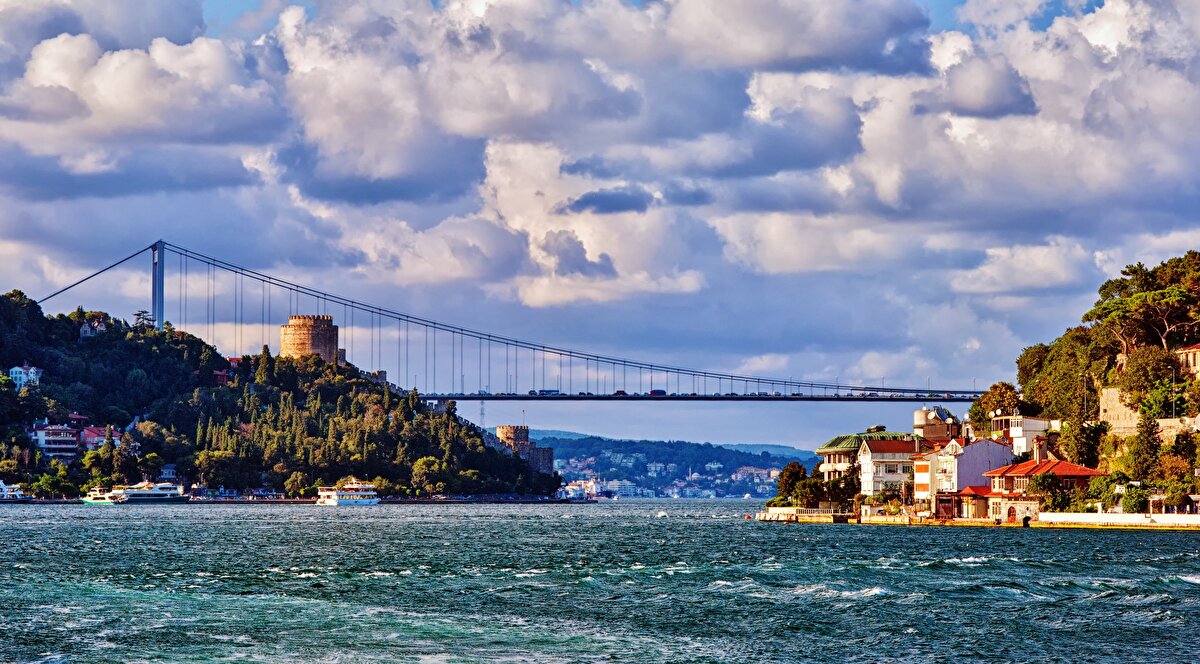 Genel sıralamada geçen yıl 57'nci olan İstanbul 6 sıra yükselerek bu yıl 51'inci oldu. Aynı listede yer alan Antalya 93'üncü, İzmir 98'inci sırada yer buldu. 3 büyükşehrin temel başarı sıralaması yapıldı. Tanınmada İstanbul 31'inci, Antalya 95'inci, İzmir 100'üncü oldu.