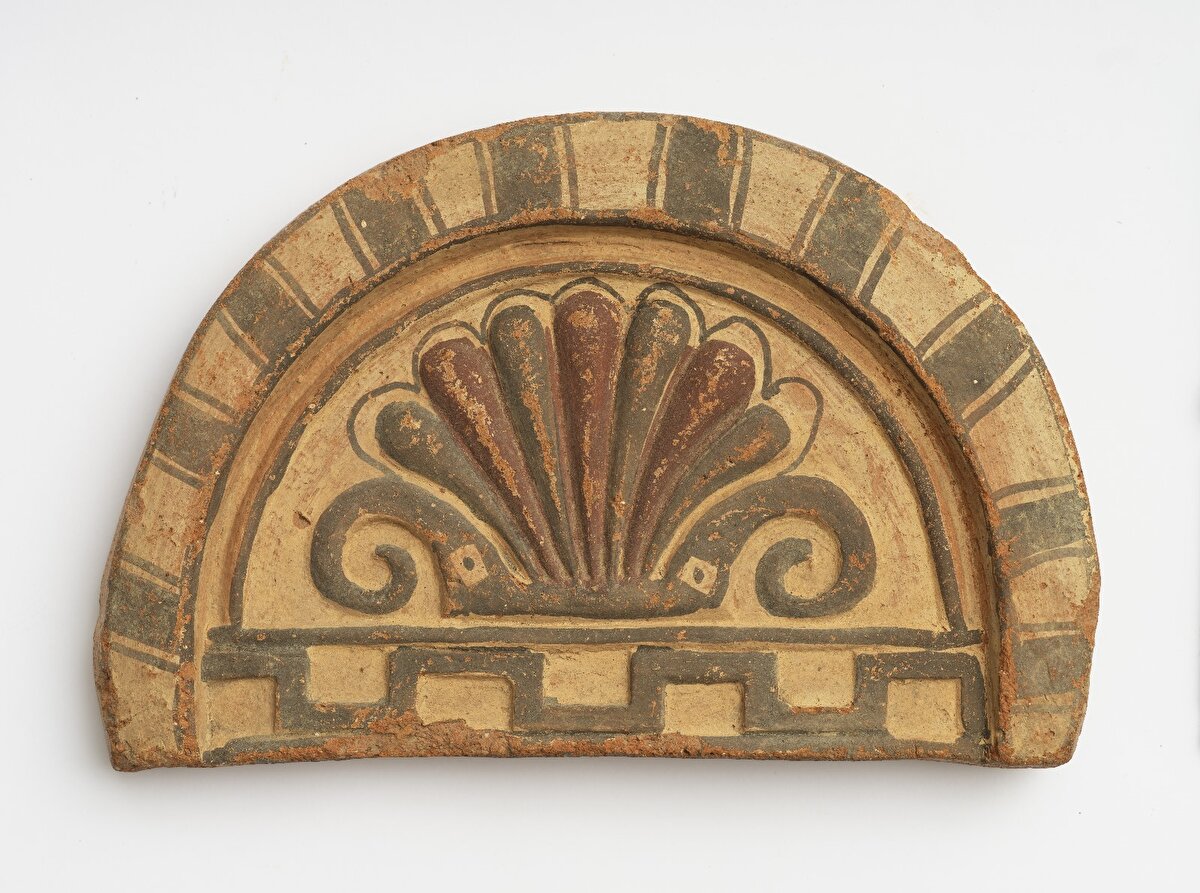 Ayrıca, Boubon kökenli eserlerle birlikte, Pisidia Bölgesi’ne ait Düver pişmiş toprak levhalarının iadesine de karar verildi. Boubon Antik Kenti’nden yaklaşık 60 yıl önce kaçırılan Septimius Severus heykel başı, kısa süre içinde Türkiye’de sergilenmeye başlanacak. 2024 yılı içerisinde Türkiye’ye iadesi sağlanan eser sayısı bu heykel başıyla birlikte 94’e ulaşırken, 2018-2024 yılları arasında toplamda 7 bin 898 eser ve 2002-2024 yılları arasında ise toplam 12 bin 213 eser yurt dışından ülkemize kazandırıldı.