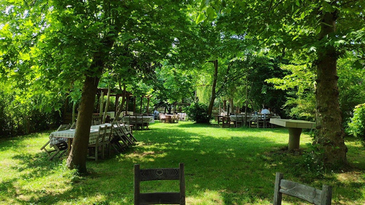 7. Polonezköy (Beykoz, İstanbul)<br><br>İstanbul’un içinde, doğayla iç içe vakit geçirmek isteyenler için ideal bir rota olan Polonezköy'de güne kahvaltı ile başlayıp, doğa yürüyüşü ya da bisiklet turu yapabilirsiniz.