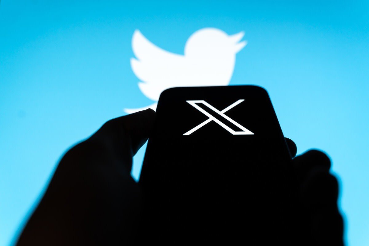 2- X<br><br>Eskiden 'Twitter' olarak da bilenen sosyal medya platformu 'X' de bu listede yer alıyor.