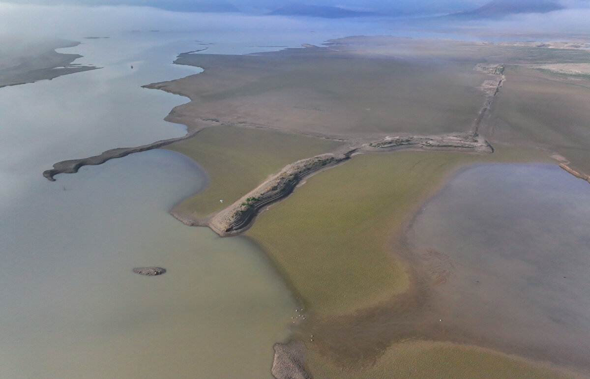 Aralık ayı uzun yıllar yağış ortalaması metrekareye 145,9 kilogram olan kente, 2023 yılının aralık ayında 116,1 kilogram, 2024`ün aynı periyodunda ise 197,9 kilogram yağış düştü. Artış, normaline göre yüzde 35, 2023`e göre yüzde 70 civarında oldu.