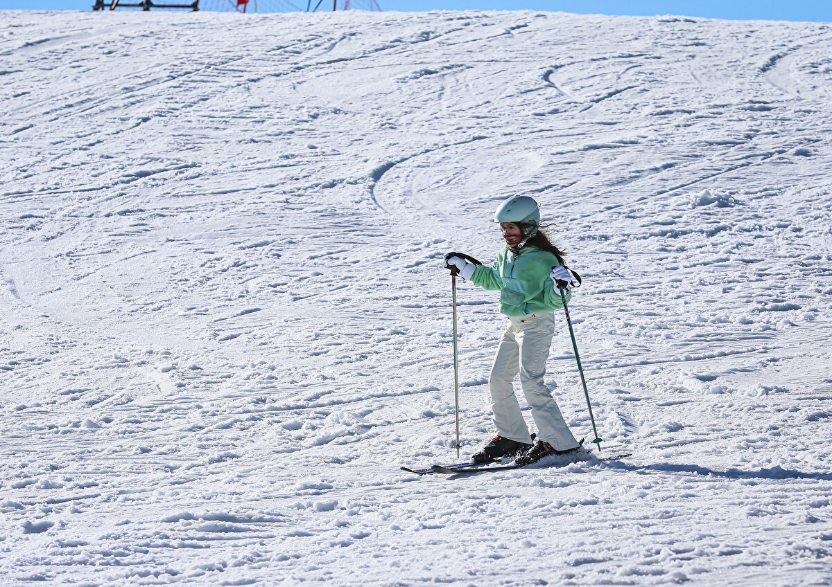 Uludağ'ın 1620 rakımlı Sarıalan mevkisinde bulunan, etrafı çam ağaçlarıyla çevrili bungalovlardan oluşan Orman Köşkleri de tercihlerin başında yer alıyor.