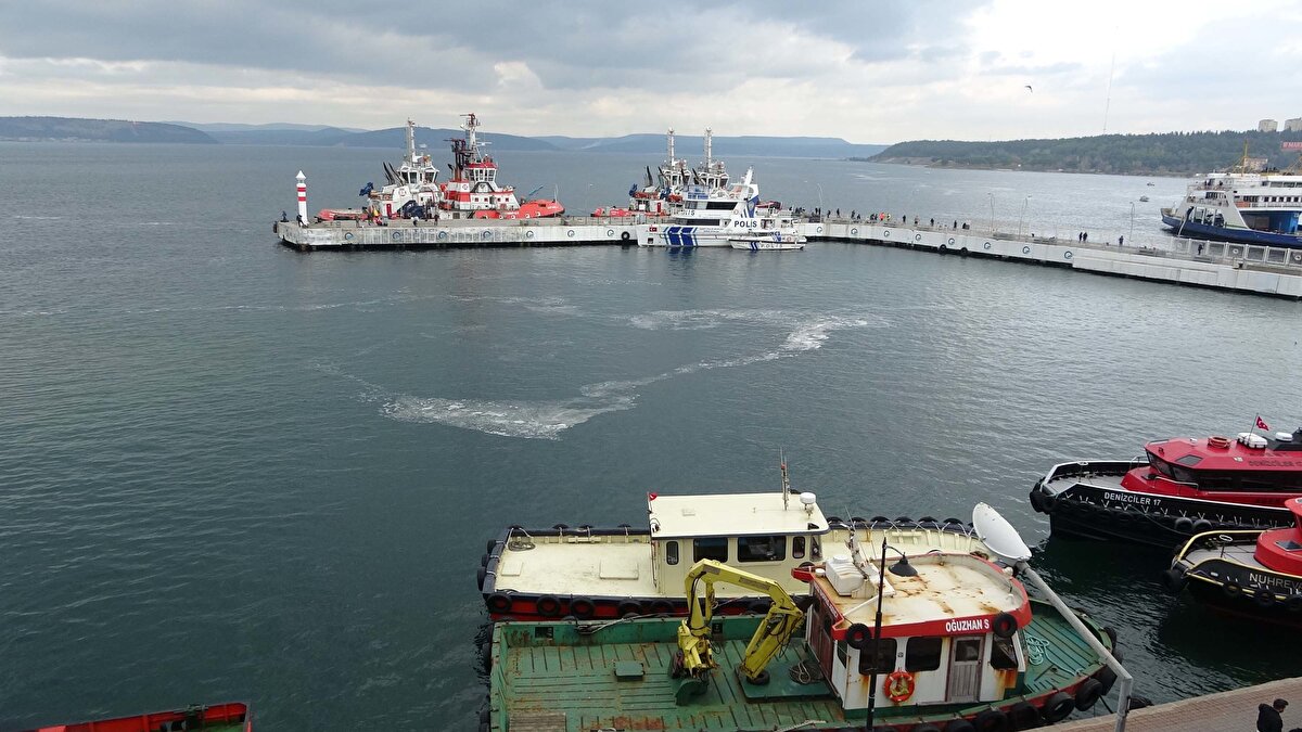 Çevre kirliliği sonucu ortaya çıktığı tespit edilen müsilaj Marmara Denizi’nde yeniden görülmeye başlandı.