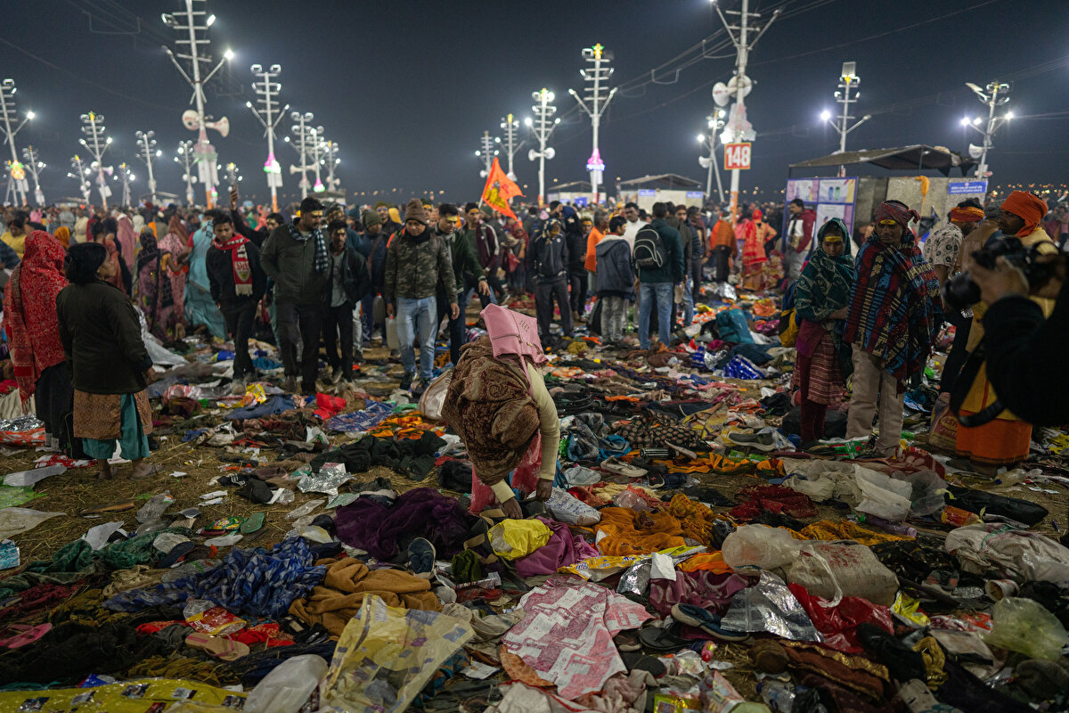 İzdihamda ilk belirlemelere göre 10 kişi hayatını kaybederken, çok sayıda kişinin de yaralandığı duyuruldu.