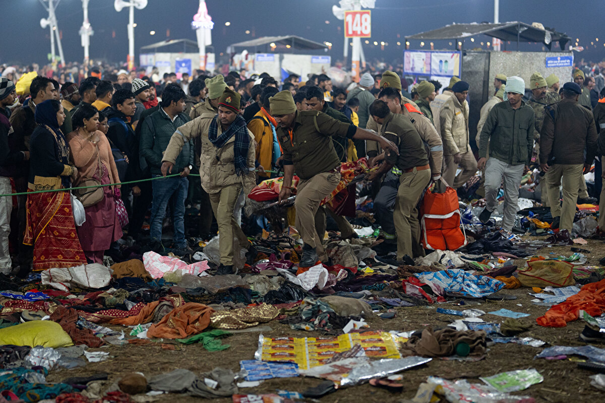 India Today gazetesinin haberine göre, Allahabad kentinde 12 yılda bir düzenlenen ve 45 gün süren festivalde izdiham çıktı.