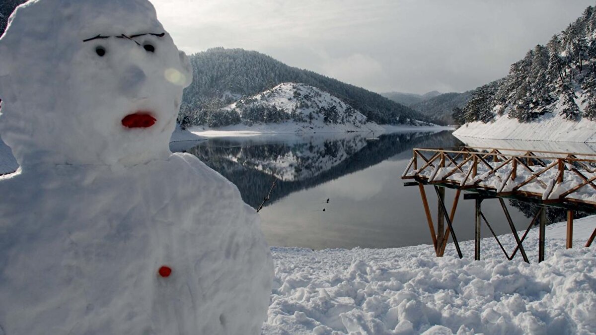 Bolu<br><br>Bolu merkez ilçe ile Mudurnu ve Göynük ilçelerinde taşımalı eğitime bir gün ara verildi.
