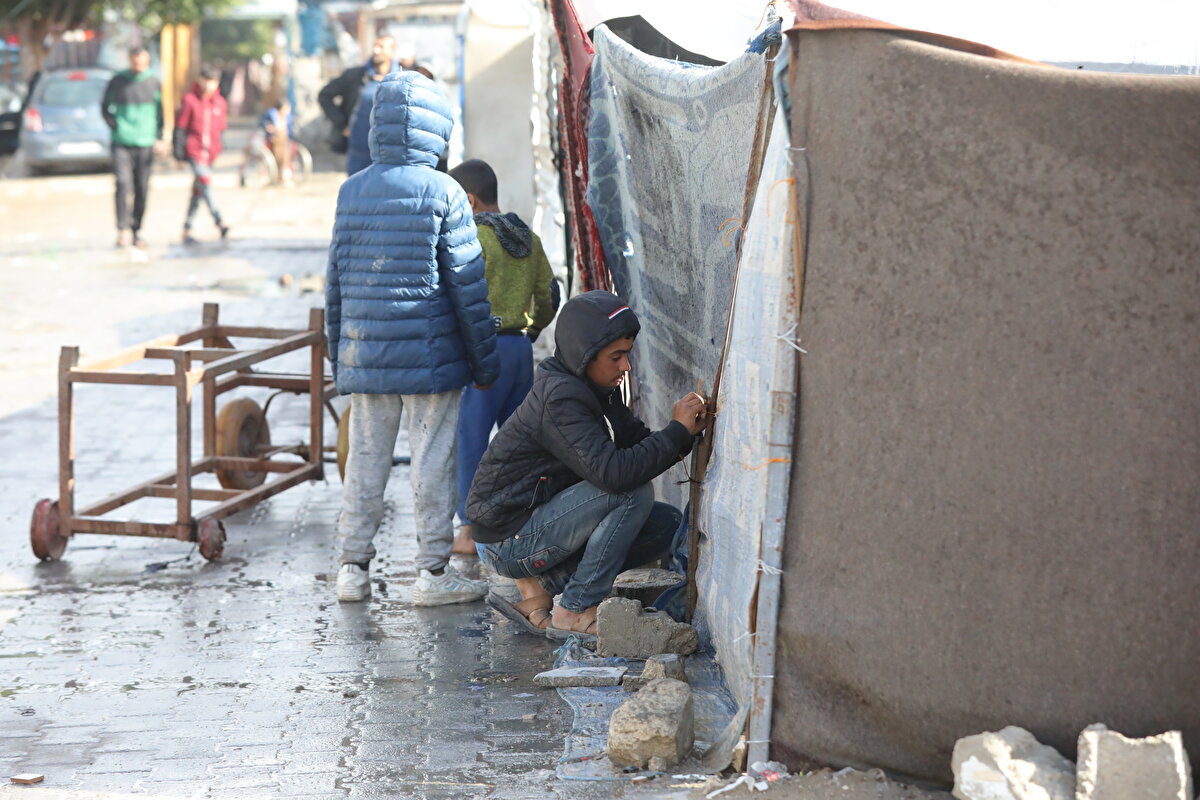 Halife, uluslararası kuruluşlara Gazze Şeridi'ne öncelikli yardım ve barınma malzemelerini ulaştırmaları konusunda gereken adımları acilen atmaları çağrısında bulundu.
