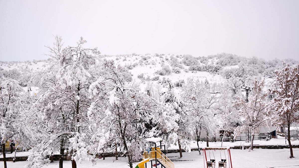 Tokat<br><br>Tokat'ın Zile ilçesinde olumsuz hava koşulları nedeniyle taşımalı eğitime ara verildi.