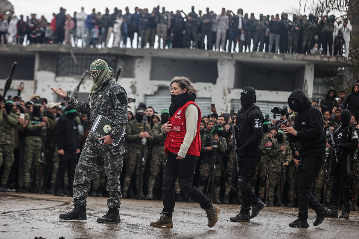  Esir takası sırasında Hamas'ın askeri kanadı İzzeddin Kassam Tugayları, Refah kentindeki belirlenen alanda güvenlik önlemleri aldı.