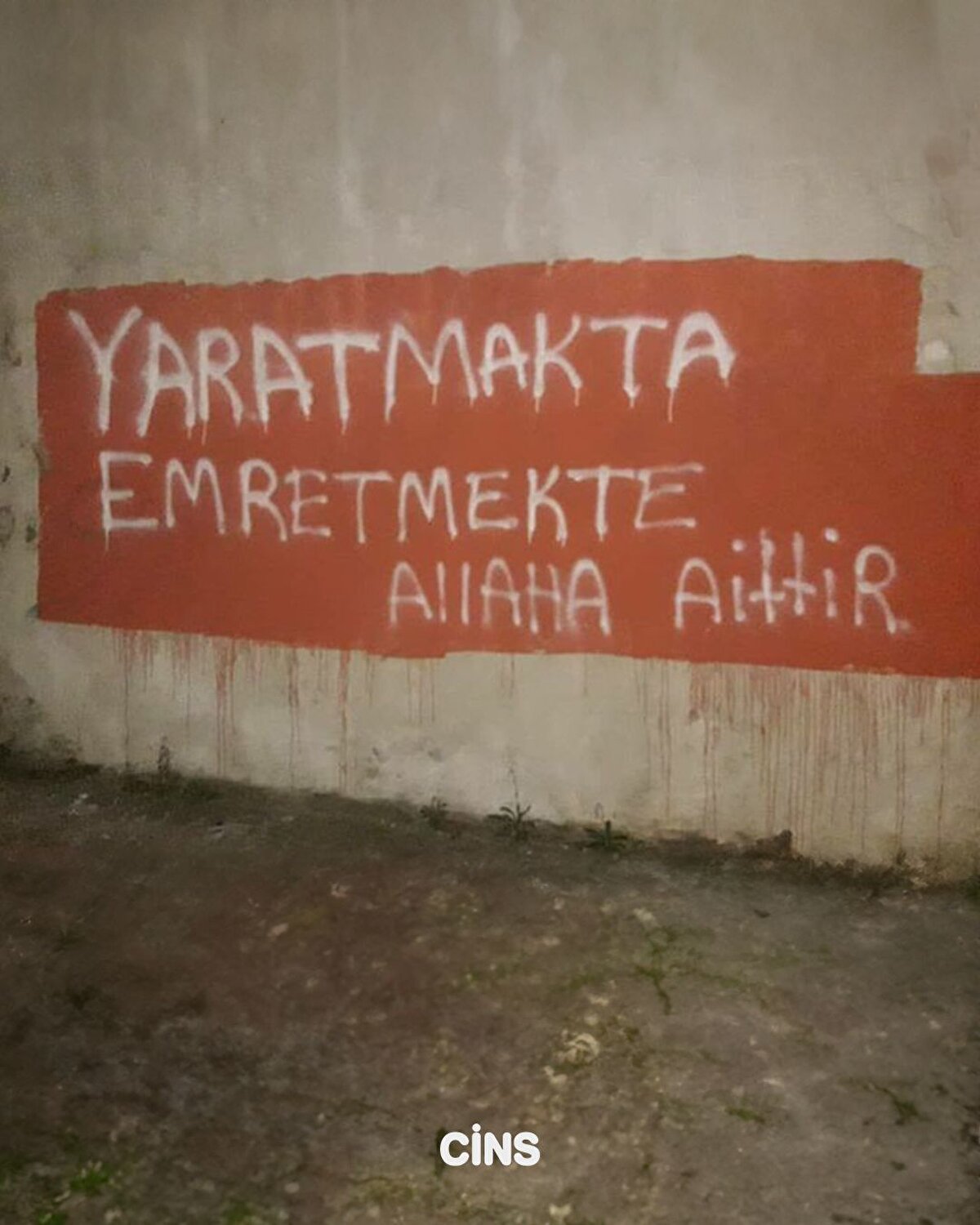 Yaratmak da emretmek de Allah'a aittir
