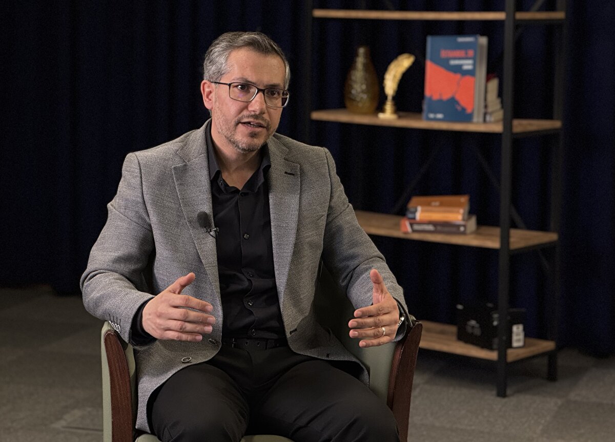 Vakfın Yönetim Kurulu Başkanı Ahmet Sait Öner, AA muhabirine, bu raporun İstanbul'un ilçelerindeki sosyoekonomik görünümü kapsamlı bir şekilde analizi için hazırlandığını söyledi.