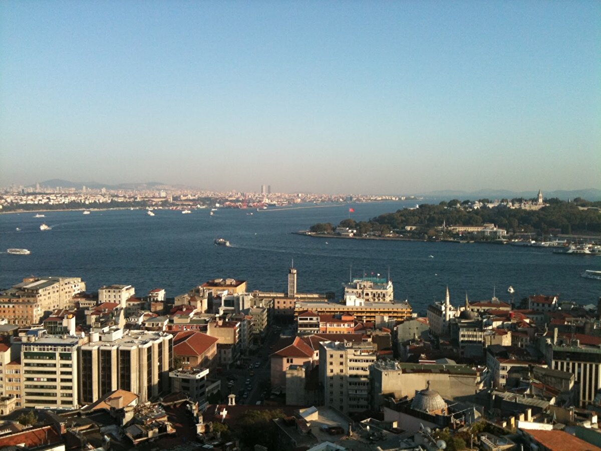 Arnavutköy, Bağcılar, Bakırköy, Başakşehir ve daha birçok ilçede yer alan bazı mahallelerde bugün elektrik kesintisi yaşanacak. Başakşehir'de yer alan bazı mahallelerde elektrik kesintisi 8 saate kadar sürecek.