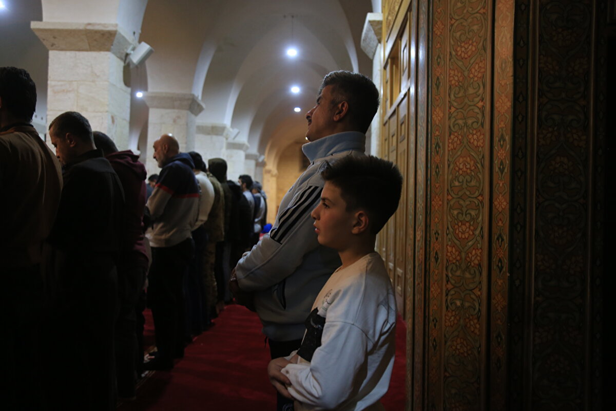 İki yıl sonra, 717’de cami ibadete açıldığında, ismi de Şam’daki benzeri gibi “Emevî Camii” adını taşıyordu. 