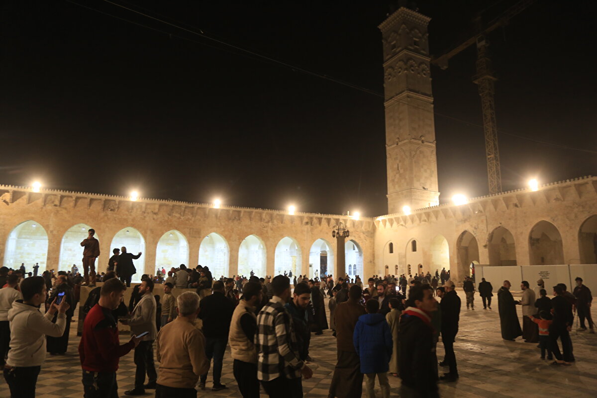 Her iki mabet de bulundukları şehrin adıyla anılır oldu: Şam Emevî Camii ve Halep Emevî Camii.