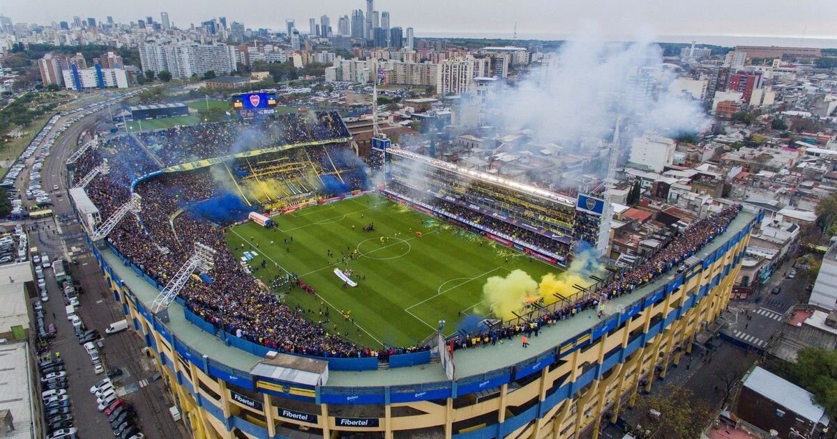 1. La Bombonera - Boca Juniors